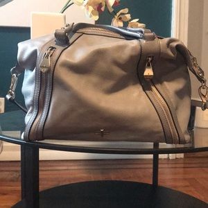 Pour La Victoire bag in light gray